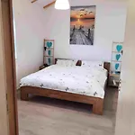 N3 Charmantes Eingezaeuntes Mit Garten By Interhome Tatil Evi Grosswurden