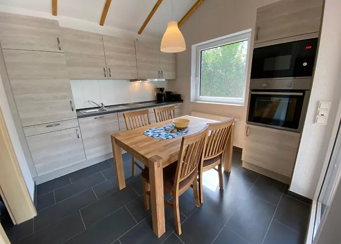 N3 Charmantes Eingezaeuntes Mit Garten By Interhome Prázdninový dům *